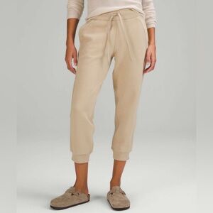 lululemon Scuba High-Rise Cropped Jogger